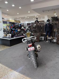 2023 BMW Motorrad G 310 GS Kalamata Dark Gold Metallic