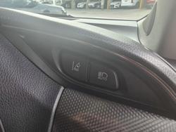 2017 Toyota Yaris ZR