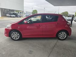 2017 Toyota Yaris ZR