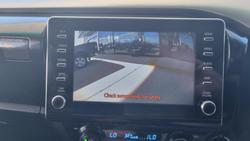 2023 Toyota Hilux SR5