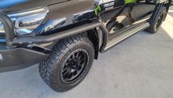 2023 Toyota Hilux SR5