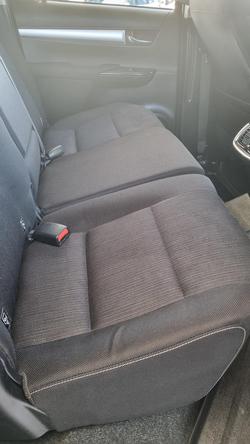 2023 Toyota Hilux SR5