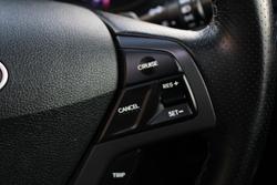 2017 Hyundai Veloster SR Turbo FS5 Series II White Crystal