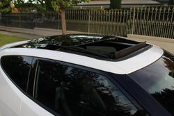 2017 Hyundai Veloster SR Turbo FS5 Series II White Crystal