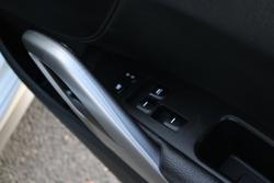 2017 Hyundai Veloster SR Turbo FS5 Series II White Crystal