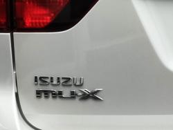 2015 Isuzu MU-X LS-T MY15 4x2 Silky White