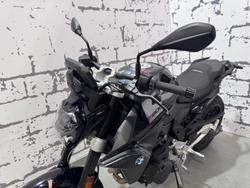 2025 BMW F 900 R Triple Black F 900 Black