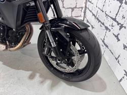 2025 BMW F 900 R Triple Black F 900 Black
