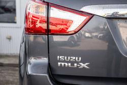 2019 Isuzu MU-X LS-T