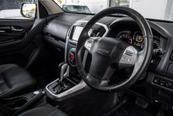2019 Isuzu MU-X LS-T