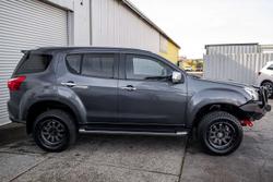 2019 Isuzu MU-X LS-T