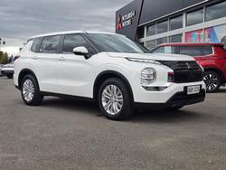 2022 Mitsubishi Outlander ES
