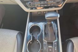 2019 Kia Carnival Platinum YP MY20 White