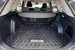 2022 Toyota RAV4 GXL