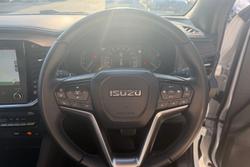 2025 Isuzu MU-X X-TERRAIN