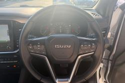 2025 Isuzu MU-X X-TERRAIN