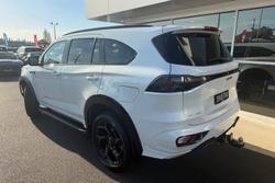 2025 Isuzu MU-X X-TERRAIN