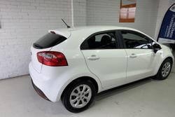 2013 Kia Rio S UB MY13 Clear White
