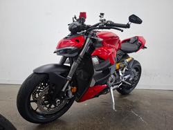 2022 DUCATI STREETFIGHTER V2 Red
