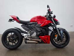 Ducati Streetfighter V2