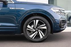 2020 Volkswagen Touareg 210TDI R-Line