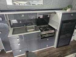 2017 Windsor Seka 552