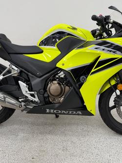 2017 Honda CBR300R Yellow