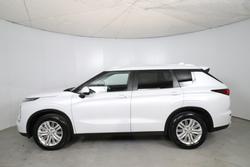 2024 Mitsubishi Outlander LS