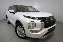 2024 Mitsubishi Outlander LS