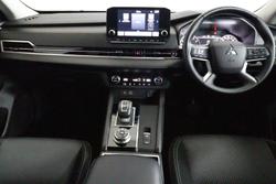 2024 Mitsubishi Outlander LS