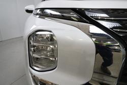 2024 Mitsubishi Outlander LS