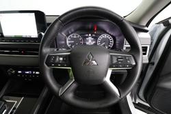 2024 Mitsubishi Outlander LS