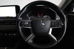 2024 Mitsubishi Outlander LS