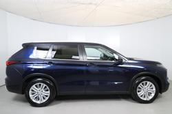 2024 Mitsubishi Outlander LS
