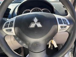 2014 MITSUBISHI TRITON GLX (4x4) MN MY14 UPDATE White