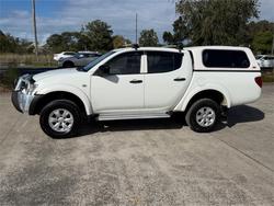 2014 MITSUBISHI TRITON GLX (4x4) MN MY14 UPDATE White