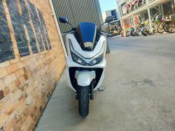 2025 HONDA PCX 125 SCOOTER WHITE