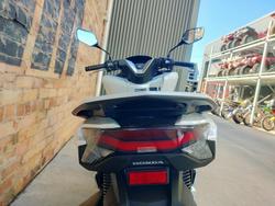 2025 HONDA PCX 125 SCOOTER WHITE
