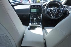 2020 Jaguar XE P300 R-Dynamic SE