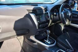 2020 Nissan Navara ST