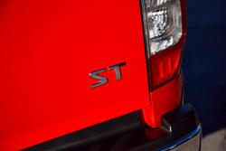 2020 Nissan Navara ST