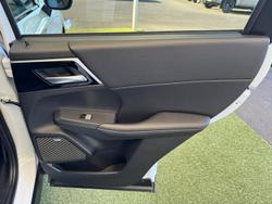 2025 Mitsubishi Outlander LS