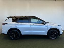2025 Mitsubishi Outlander LS