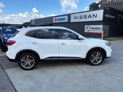 2022 MG HS Essence