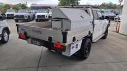 2023 Toyota Hilux SR