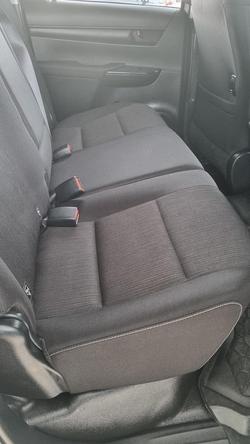 2023 Toyota Hilux SR