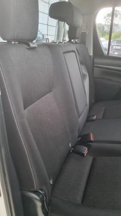 2023 Toyota Hilux SR