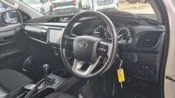 2023 Toyota Hilux SR