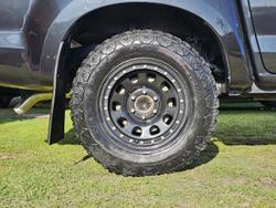 2013 Isuzu D-MAX LS-Terrain MY12 4X4 Dual Range Cosmic Black
