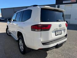 2024 Toyota Landcruiser GXL